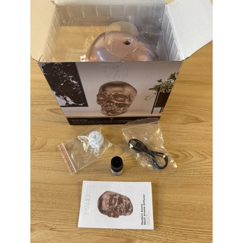 Mahli‎ Spooky Skull Aroma Diffuser LED Oil Pad Halloween Open Box Complete
